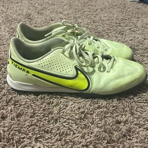 indoor soccer cleats